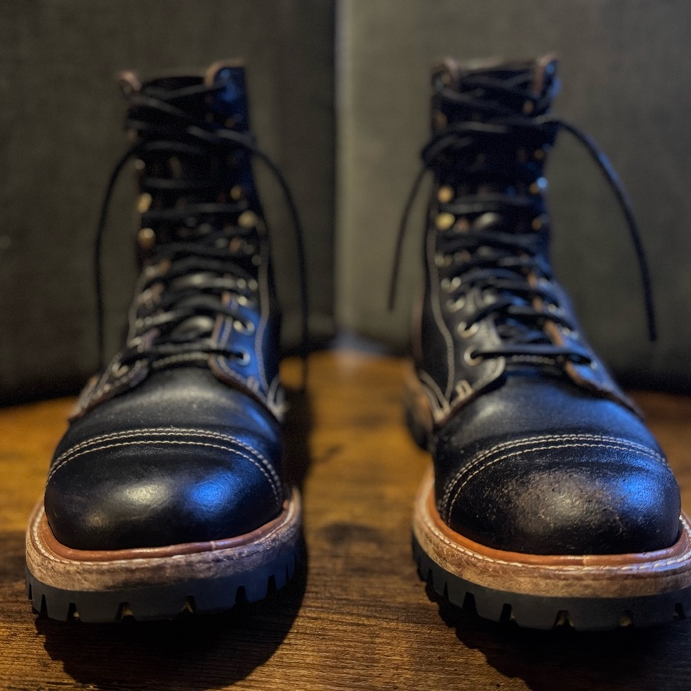 Truman Boot Co size 9D Black Waxed Flesh Upland Gently Used